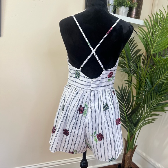 Style Rack Very Rosey White Navy Striped Romper Large - Picture 12 of 13